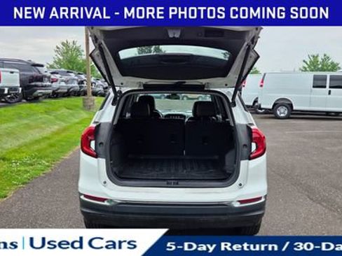 Used 2022 GMC Terrain AT4 AWD/4WD image 9