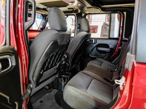 Used 2022 Jeep Gladiator Rubicon w/ Trailer Tow Package AWD/4WD image 36