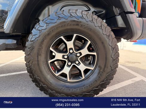 Used 2018 Jeep Wrangler Unlimited Rubicon w/ Dual Top Group image 11