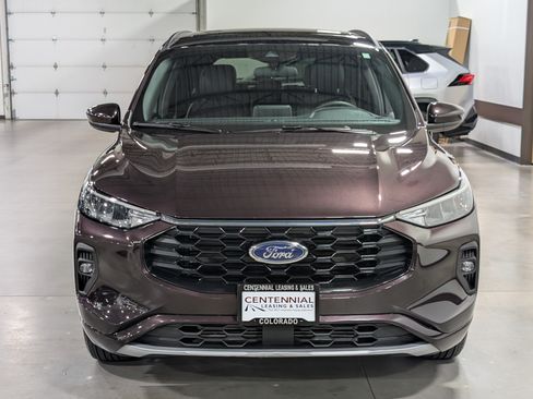 Used 2023 Ford Escape ST-Line Select w/ Class II Trailer Tow Package AWD/4WD image 8