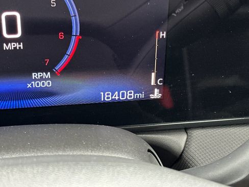 Used 2025 Chevrolet TrailBlazer LT image 25