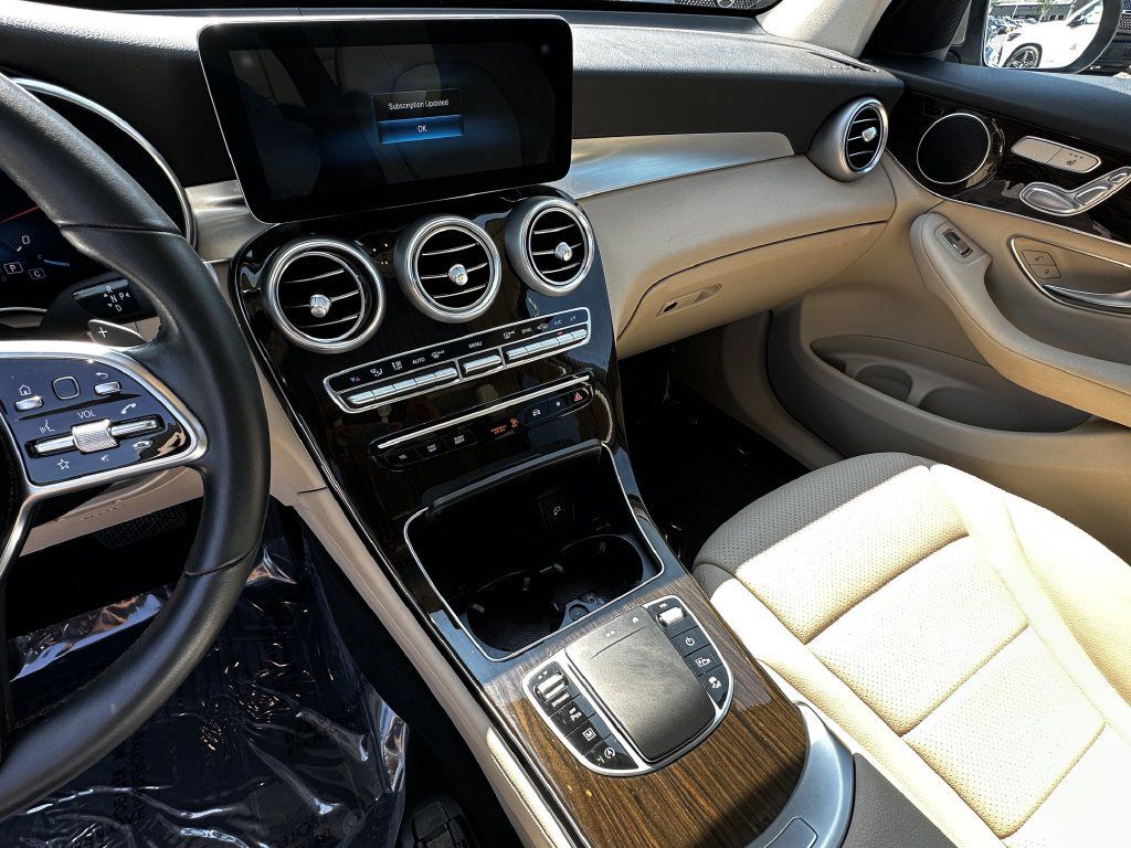 Certified 2021 Mercedes-Benz GLC 300 image 31
