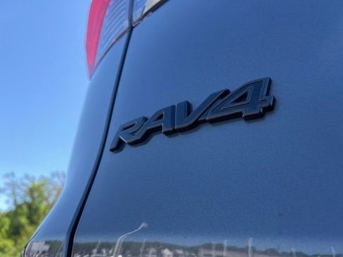 Used 2022 Toyota RAV4 XSE AWD/4WD image 44