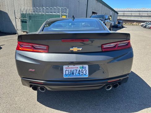 Used 2018 Chevrolet Camaro SS RWD image 9
