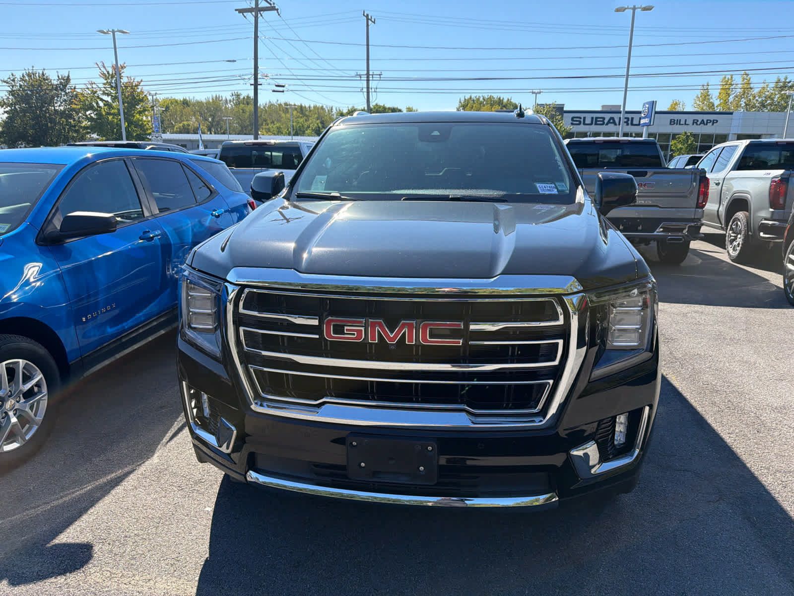 Used 2023 GMC Yukon SLT w/ SLT Premium Package AWD/4WD image 9