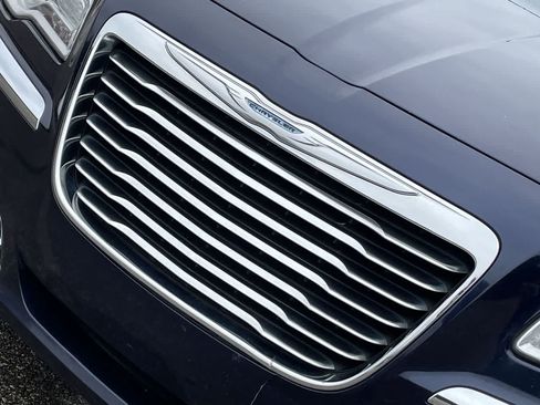 Used 2014 Chrysler 300 C AWD/4WD image 37