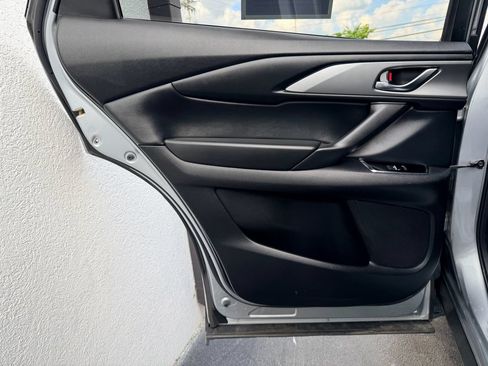 Used 2018 MAZDA CX-9 Touring FWD image 27