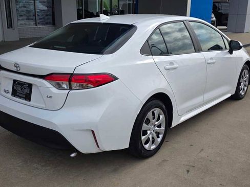 Used 2024 Toyota Corolla LE FWD image 5