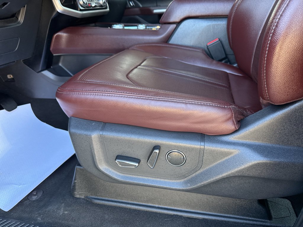 Used 2024 Ford Expedition Limited AWD/4WD image 31