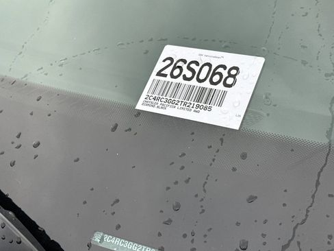 New 2026 Chrysler Pacifica Limited image 28