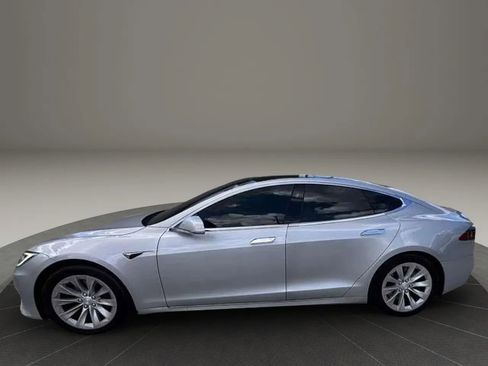 Used 2018 Tesla Model S 100D AWD/4WD image 2