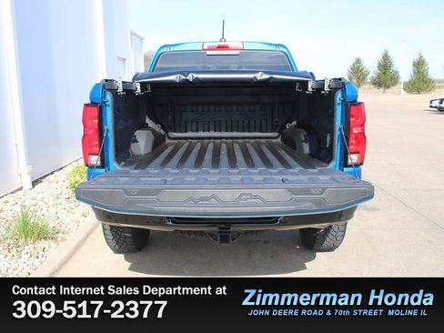 Used 2024 Chevrolet Colorado ZR2 w/ ZR2 Convenience Package III AWD/4WD image 6