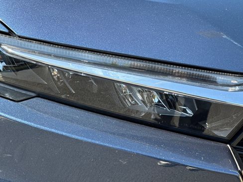 Used 2024 Honda CR-V LX image 11