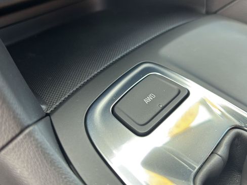 Used 2023 Chevrolet Equinox LT AWD/4WD image 26