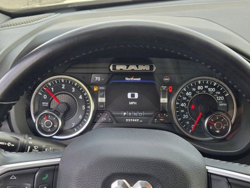 Used 2022 RAM 1500 Big Horn AWD/4WD image 30
