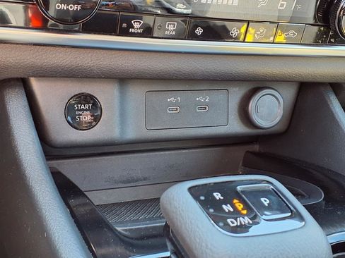 Used 2024 Nissan Rogue SV image 11