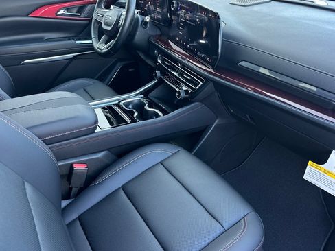 New 2026 Chevrolet Traverse Z71 w/ Enhanced Driving Package AWD/4WD image 16