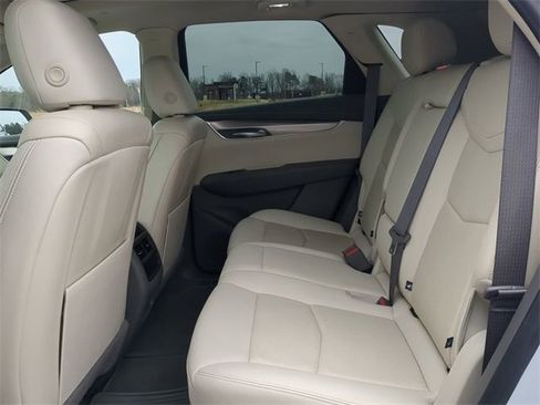 Used 2021 Cadillac XT5 Premium Luxury image 12