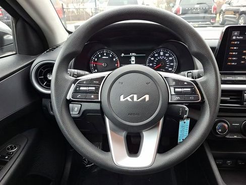 Certified 2022 Kia Forte LXS image 18