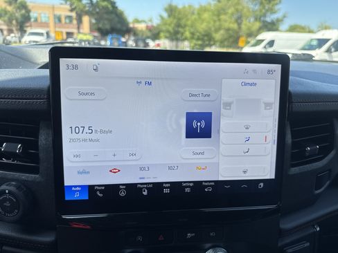 Used 2023 Ford Expedition Limited RWD image 22