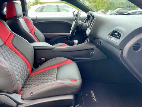 Used 2021 Dodge Challenger SRT Hellcat RWD image 15