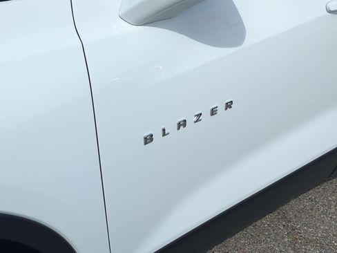 Used 2025 Chevrolet Blazer LT image 30