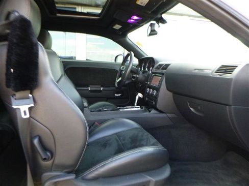 Used 2010 Dodge Challenger SRT8 w/ SRT Option Group II RWD image 8