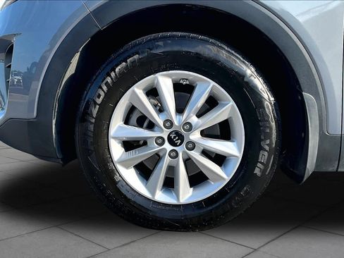 Used 2019 Kia Sorento L FWD image 10