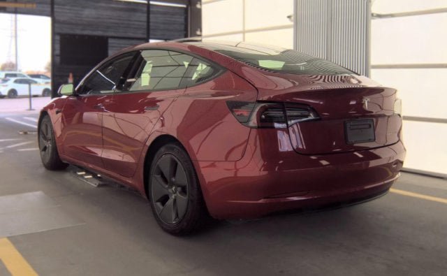 Used 2022 Tesla Model 3 Long Range AWD/4WD image 7