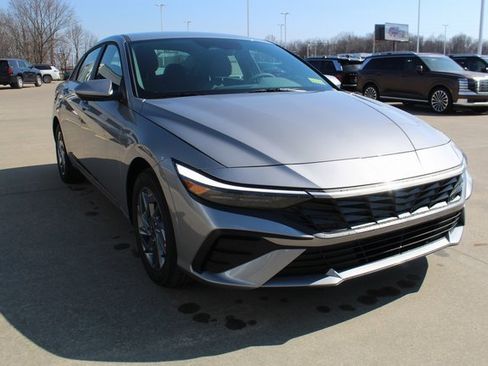 New 2026 Hyundai Elantra Blue image 6