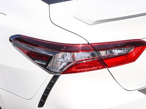 Used 2024 Toyota Camry SE w/ TRD Appearance Package (TMS) image 11