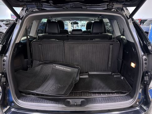 Used 2016 Toyota Highlander XLE AWD/4WD image 31