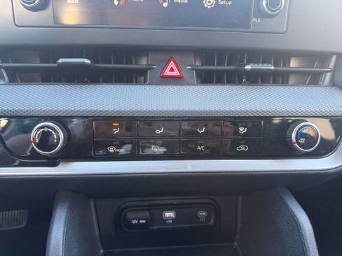 Used 2025 Kia Sportage LX image 20