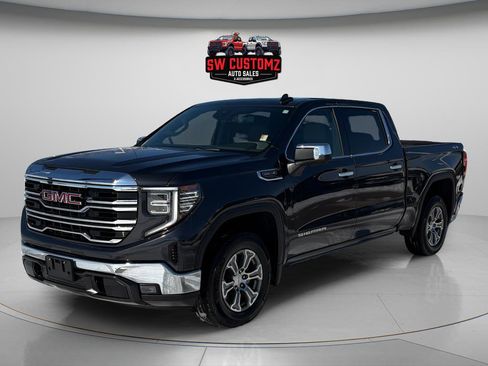 Used 2025 GMC Sierra 1500 SLT image 3