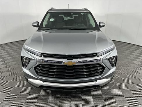 Used 2024 Chevrolet TrailBlazer LT w/ Convenience Package AWD/4WD image 13