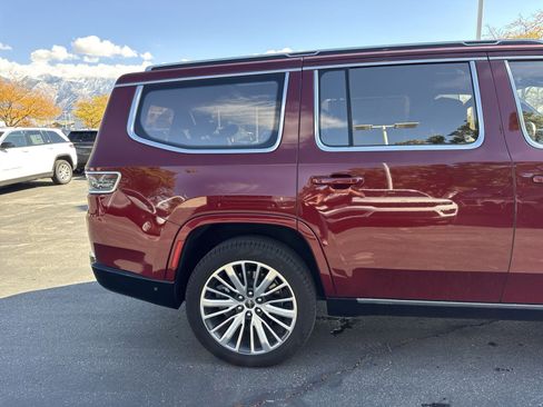 New 2024 Jeep Grand Wagoneer Series III w/ HD Trailer Tow Package image 14
