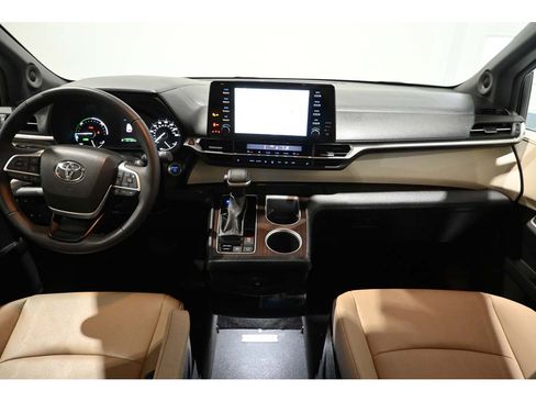 Used 2023 Toyota Sienna XLE w/ XLE Plus Package AWD/4WD image 22