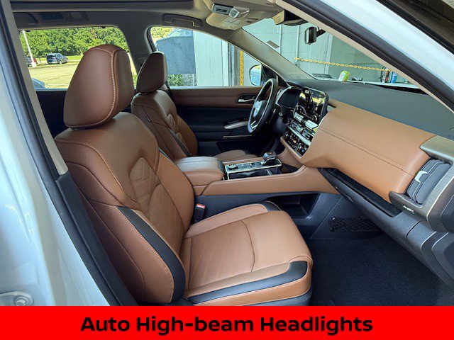 Certified 2025 Nissan Pathfinder Platinum w/ Cargo Package AWD/4WD image 22