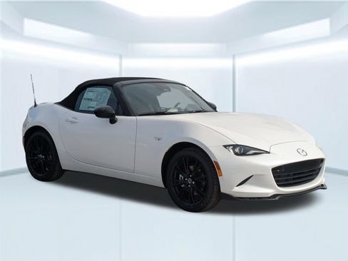 New 2026 MAZDA MX-5 Miata Club w/ Interior Package RWD image 8