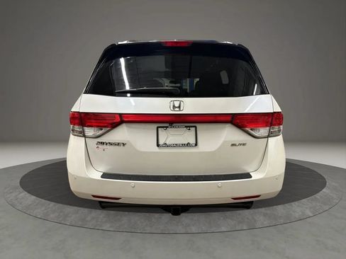Used 2017 Honda Odyssey Touring image 4