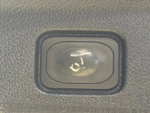 Used 2016 Ford Explorer XLT w/ Equipment Group 202A FWD image 20
