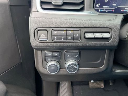 Used 2022 GMC Yukon Denali image 17