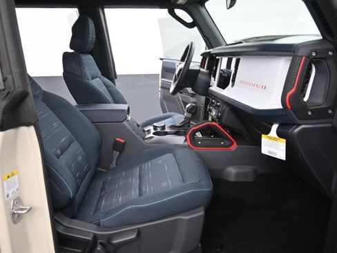 New 2026 Ford Bronco Heritage Edition AWD/4WD image 16