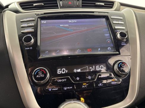 Used 2018 Nissan Murano SV image 12