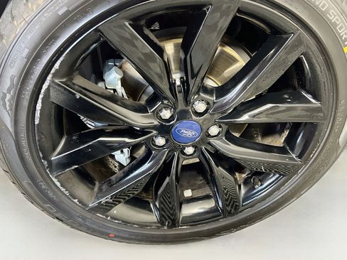 Used 2018 Ford Escape SE w/ SE Sport Appearance Package FWD image 14
