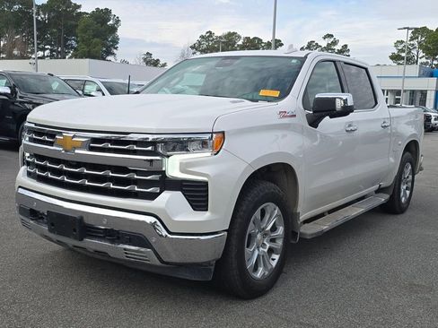 Used 2025 Chevrolet Silverado 1500 LTZ w/ Technology Package image 7