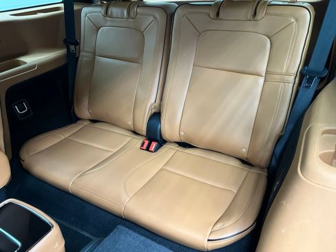 Used 2022 Lincoln Aviator Black Label AWD/4WD image 23