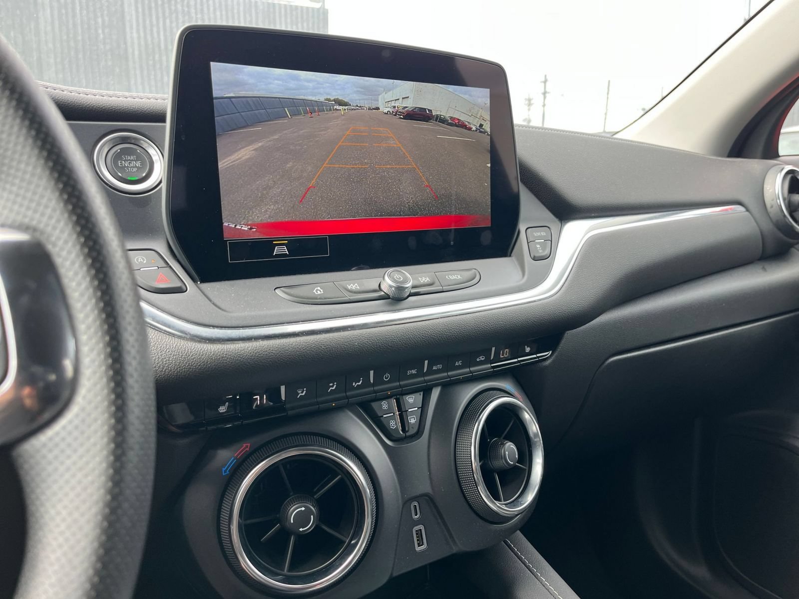 Used 2026 Chevrolet Blazer LT FWD image 19