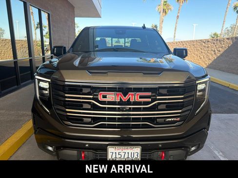 Certified 2023 GMC Sierra 1500 AT4 w/ AT4 Premium Package AWD/4WD image 2