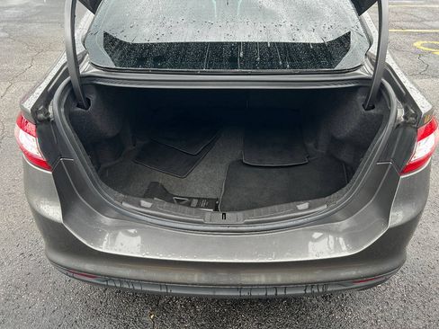 Used 2014 Ford Fusion SE FWD image 15